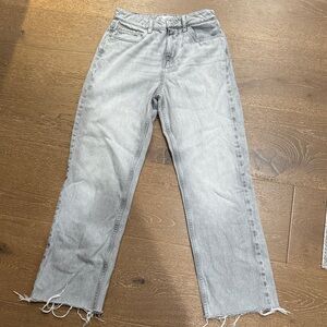 Zara Light Wash Straight Leg Raw Hem Jeans – Size US 4